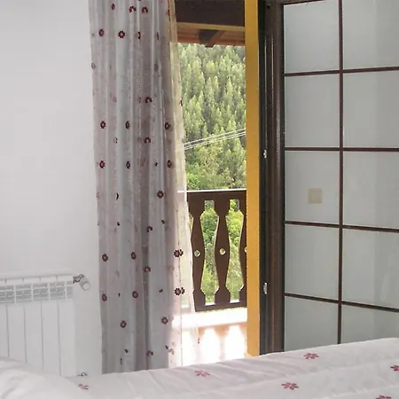2 Bedroom Lovely In Apartman Villaviciosa