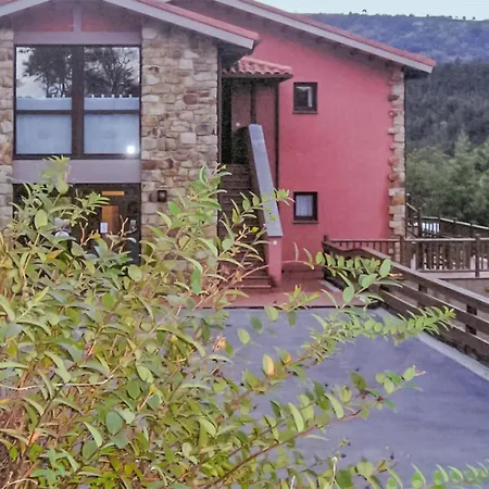 2 Bedroom Lovely In Apartman Villaviciosa